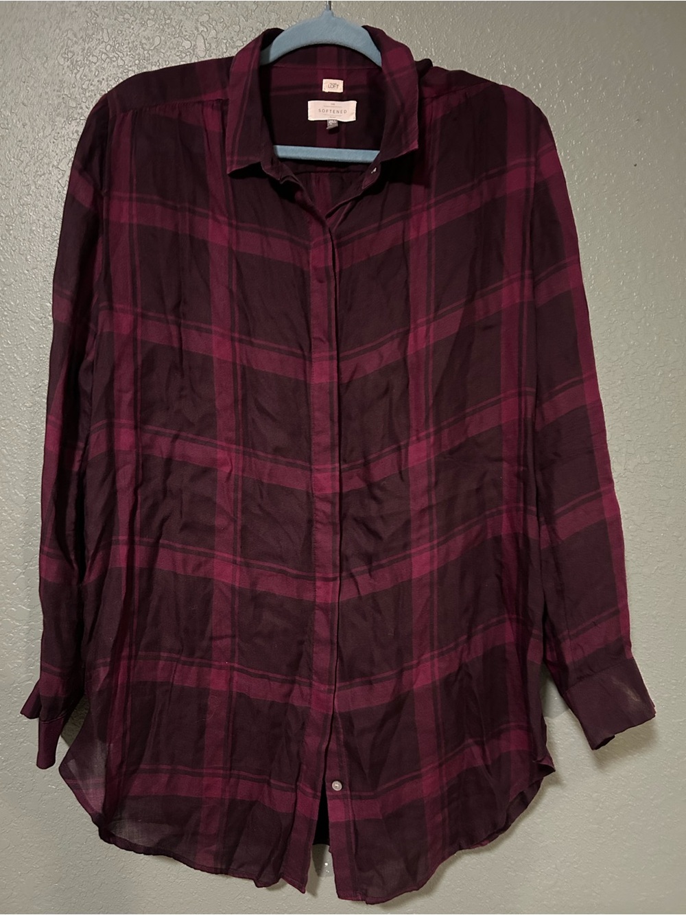 Ann Taylor LOFT burgundy and dark red plaid button-up shirt in size L #plaid #bu